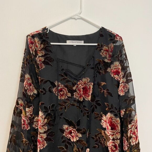 CUPCAKES AND CASHMERE ANTHROPOLOGIE Valda Velvet Burnout Dress Black Bell Sleeve - Picture 4 of 14